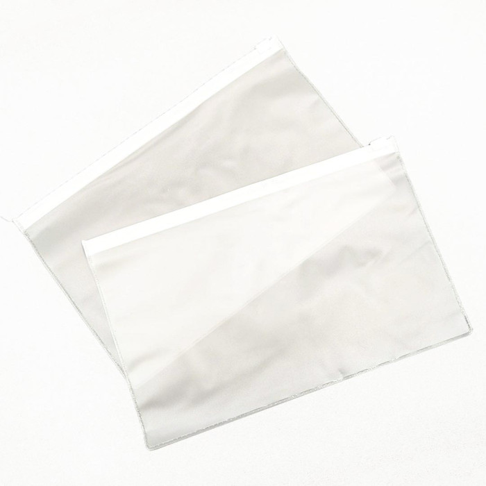 BGP23014988 Transparent Zipper Bag 22cm(L) x 14cm(W) 