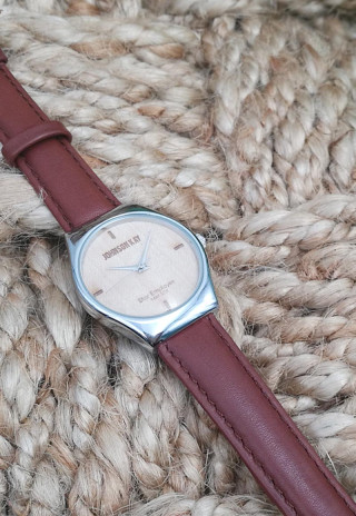 8000G Strap Watch