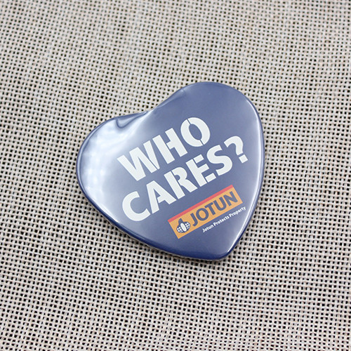 BB100818 Heart Button Badges Gloss Lamination 